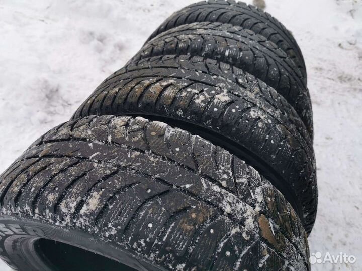 Bridgestone Ice Cruiser 7000 205/60 R16 92T