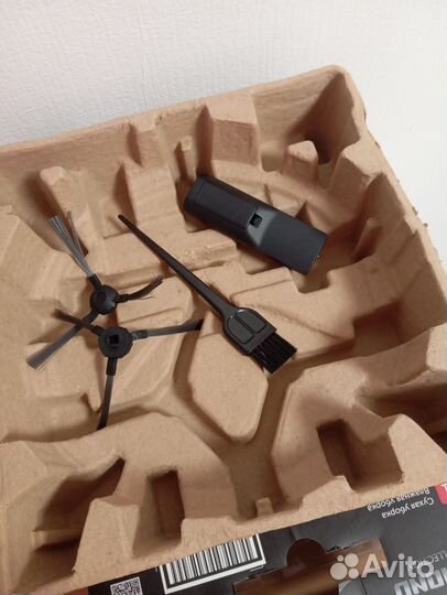 Робот пылесос redmond RV r560