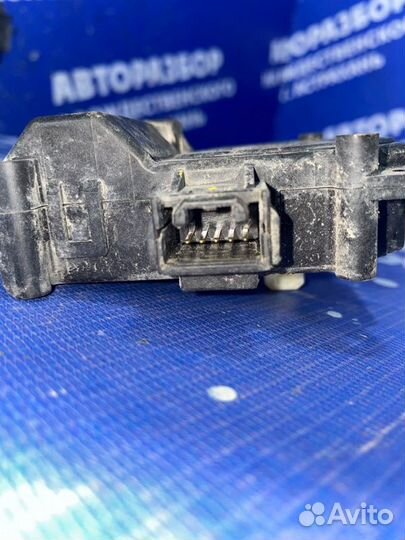 Моторчик заслонок отопителя Toyota Camry 40 седан