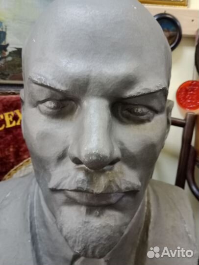 Бюст В.И. Ленина