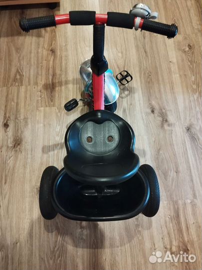 Трехколесный велосипед