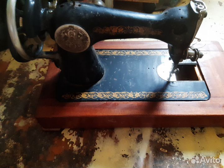 Швейная машина Singer
