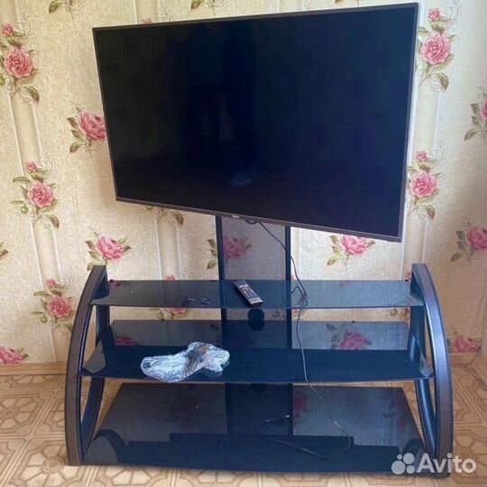Стеклянная тумба