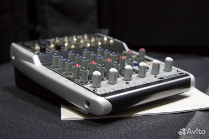 Микшерный пульт behringer behringer QX602