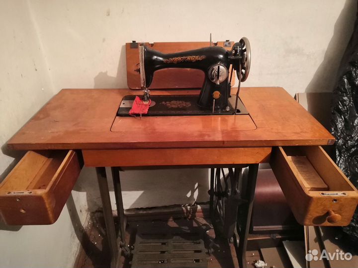 Швейная машинка