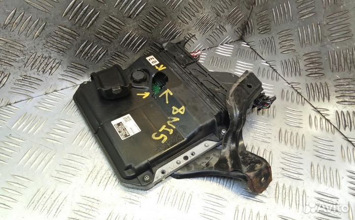 Блок управления двигателем Toyota RAV4