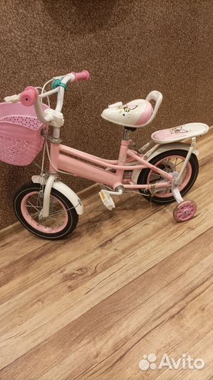 Велосипед для девочки 2-4 колесный