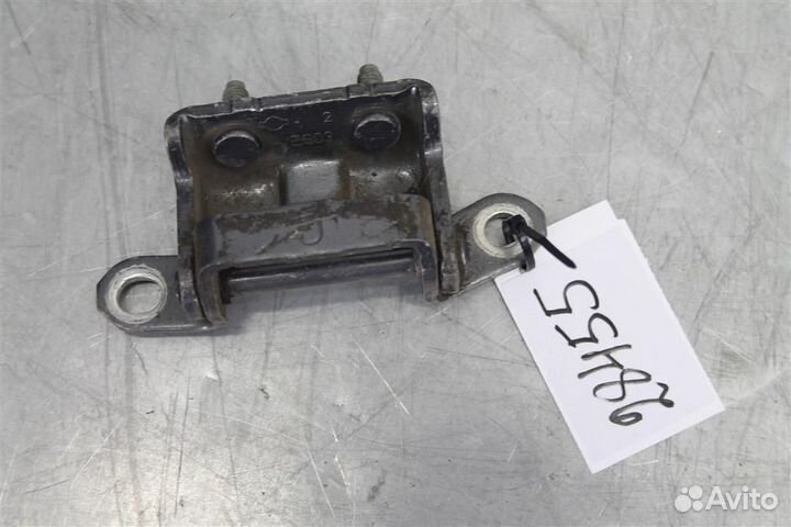 Петля двери задней левой верхняя Nissan Qashqai J