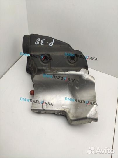 Корпус воздушногo фильтра левый BMW 7 F01/F02 2011