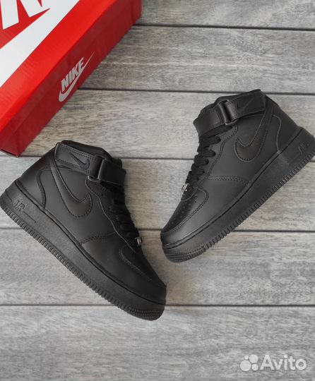 Кожаные кроссовки Nike air force 1