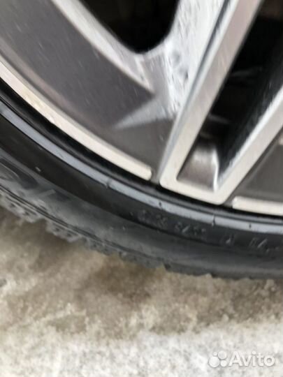 Pirelli Winter Ice Zero 225/45 R18