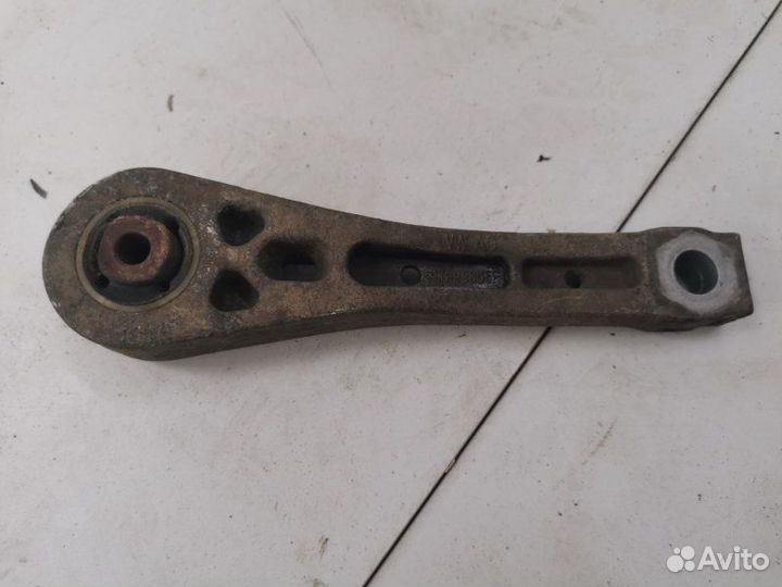 Кронштейн опоры двигателя задний Volkswagen Tiguan