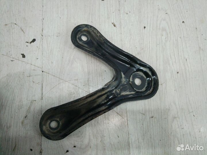 Рычаг подвески Geely atlas Прав