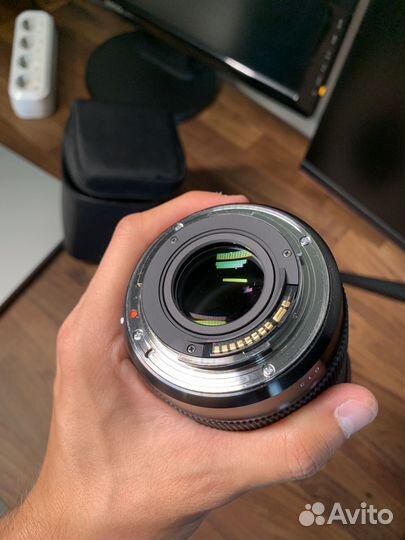 Объектив Sigma AF 18-35 mm F1.8 Canon EF-S