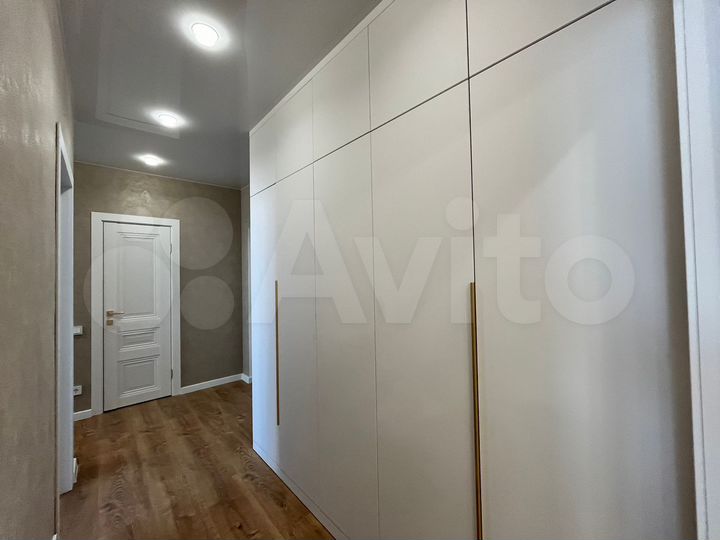 2-к. квартира, 56 м², 15/25 эт.