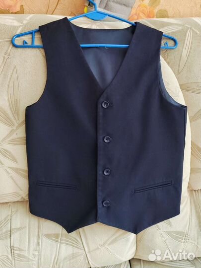 Жилет 134р школьный костюмный на мальчика