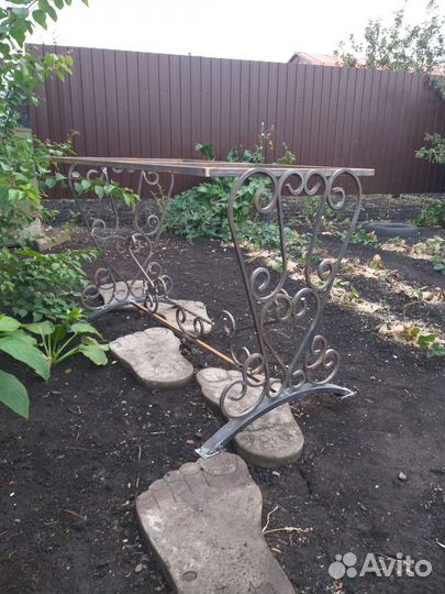 Кованный стол