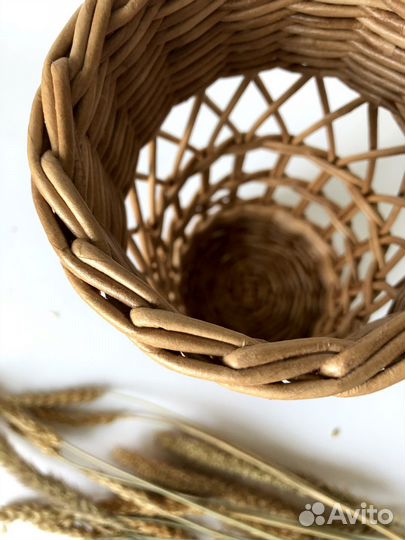 Ваза плетеная