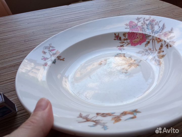 Тарелки суповые (Кузнецовский Фарфор)