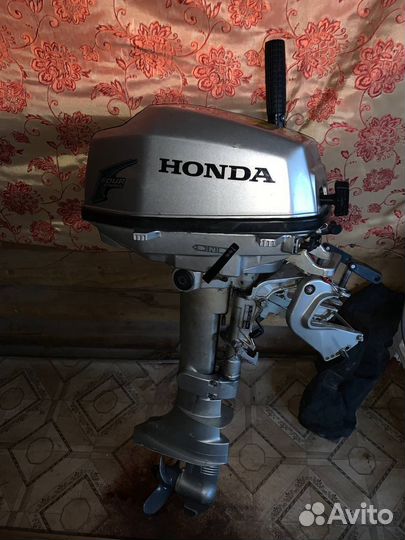 Лодка Hunter boat