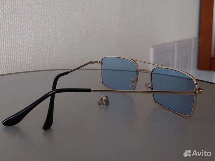 Солнцезащитные очки