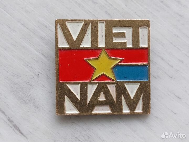 Знак vietnam Вьетнам флаг Тяжёлый металл ГДР DDR