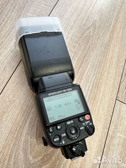 Вспышка камеры nikon SB-5000