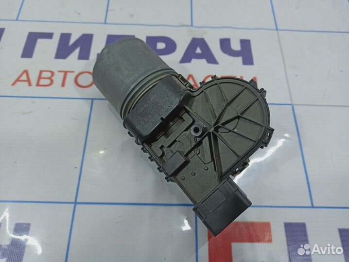 Моторчик стеклоочистителя передний Renault Duster