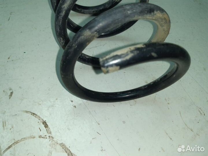 Пружина правая Ford Focus 3 1.6 2013