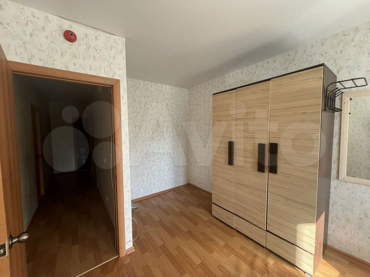 Комната 20 м² в 3-к., 2/18 эт.