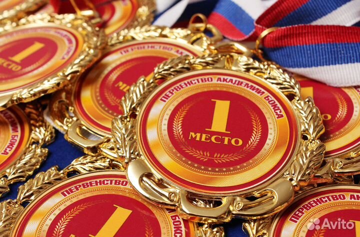 Значки и медали выпускникам и спортивные