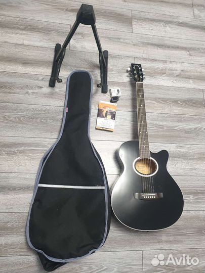 Акустическая гитара