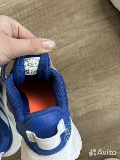 Кроссовки adidas