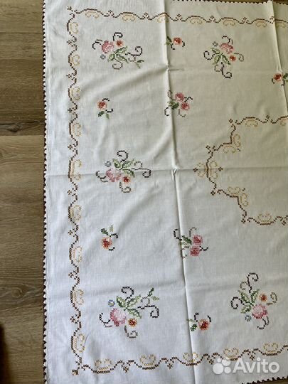 Скатерть винтаж с вышивкой