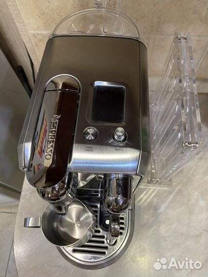 Кофемашина капсульного типа Nespresso Bork