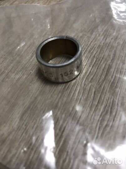Втулка промежуточного вала маленькая Mercedes M102