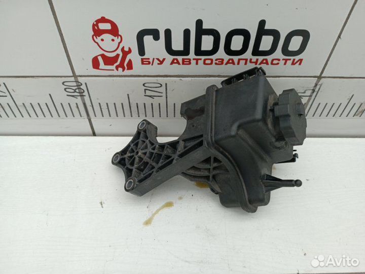 Бачок гур Mercedes E-Class C207 651.911 2010