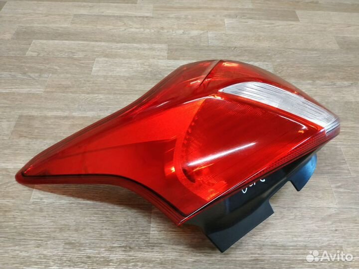 Фонарь задний правый Ford Focus III (2011-2019)