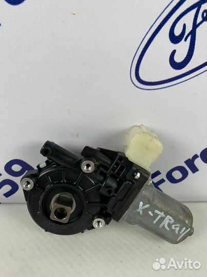 Мотор стеклоподъемника задний левый Nissan X-Trail