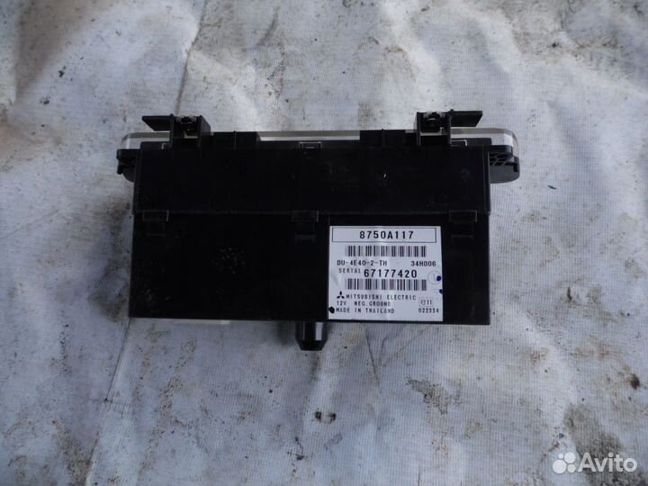 Дисплей информационный Mitsubishi Colt (Z3) 2003-2