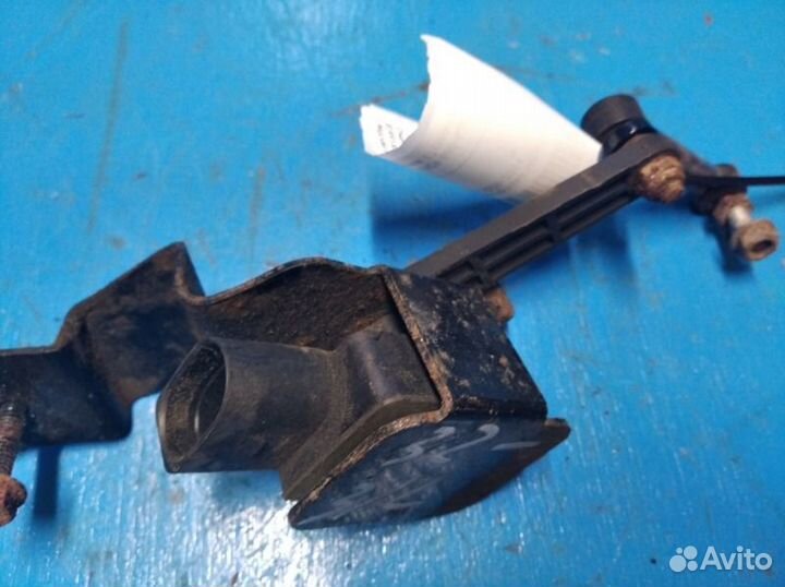 Датчик положения кузова задний левый Nissan Teana