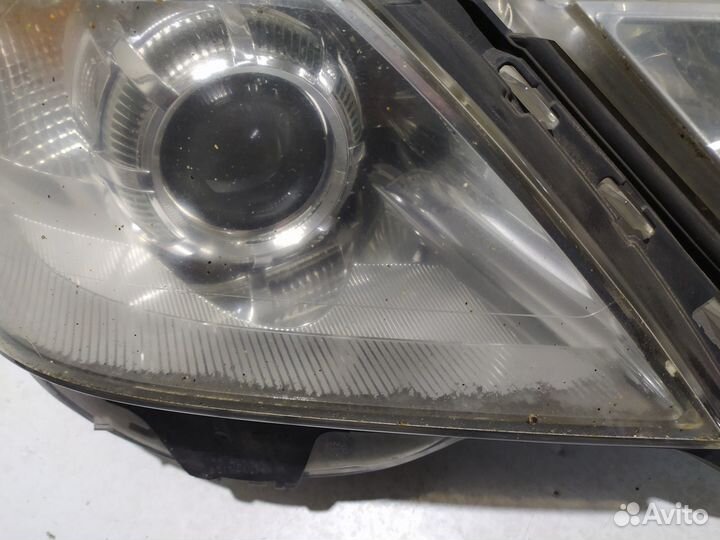 Фара правая Mercedes-Benz E-Class
