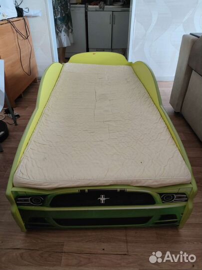 Детская кровать машинка с матрасом