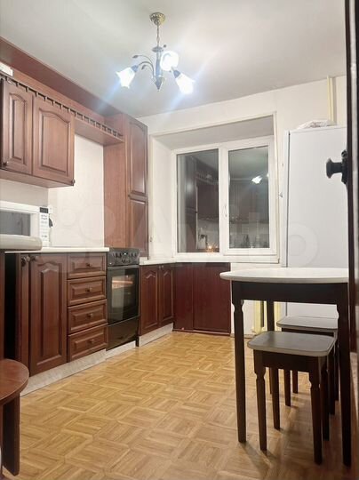 4-к. квартира, 77 м², 4/9 эт.