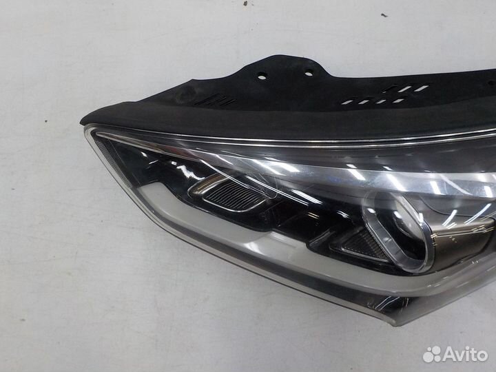 Фара левая Hyundai Santa Fe