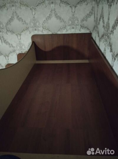 Двухярусная карават в очень хорошем состоянии