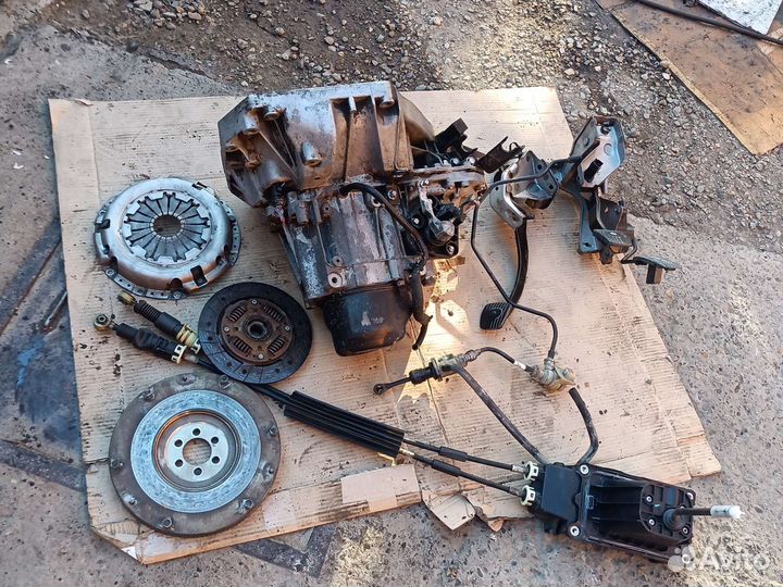 Коробка МКПП комплект на Nissan Tiida HR16