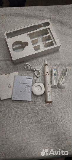 Зубная щетка