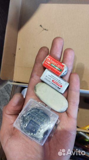 Художественные материалы