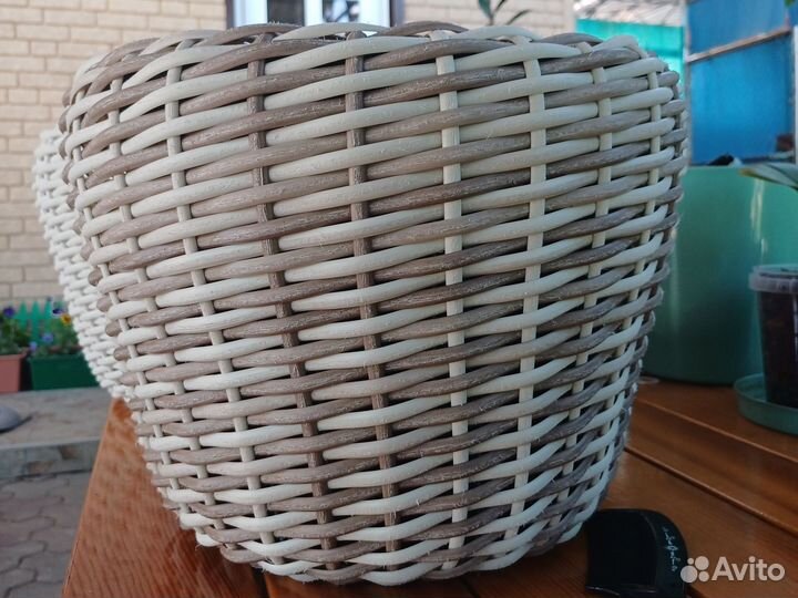 Кашпо из искусственного ротанга 12 л